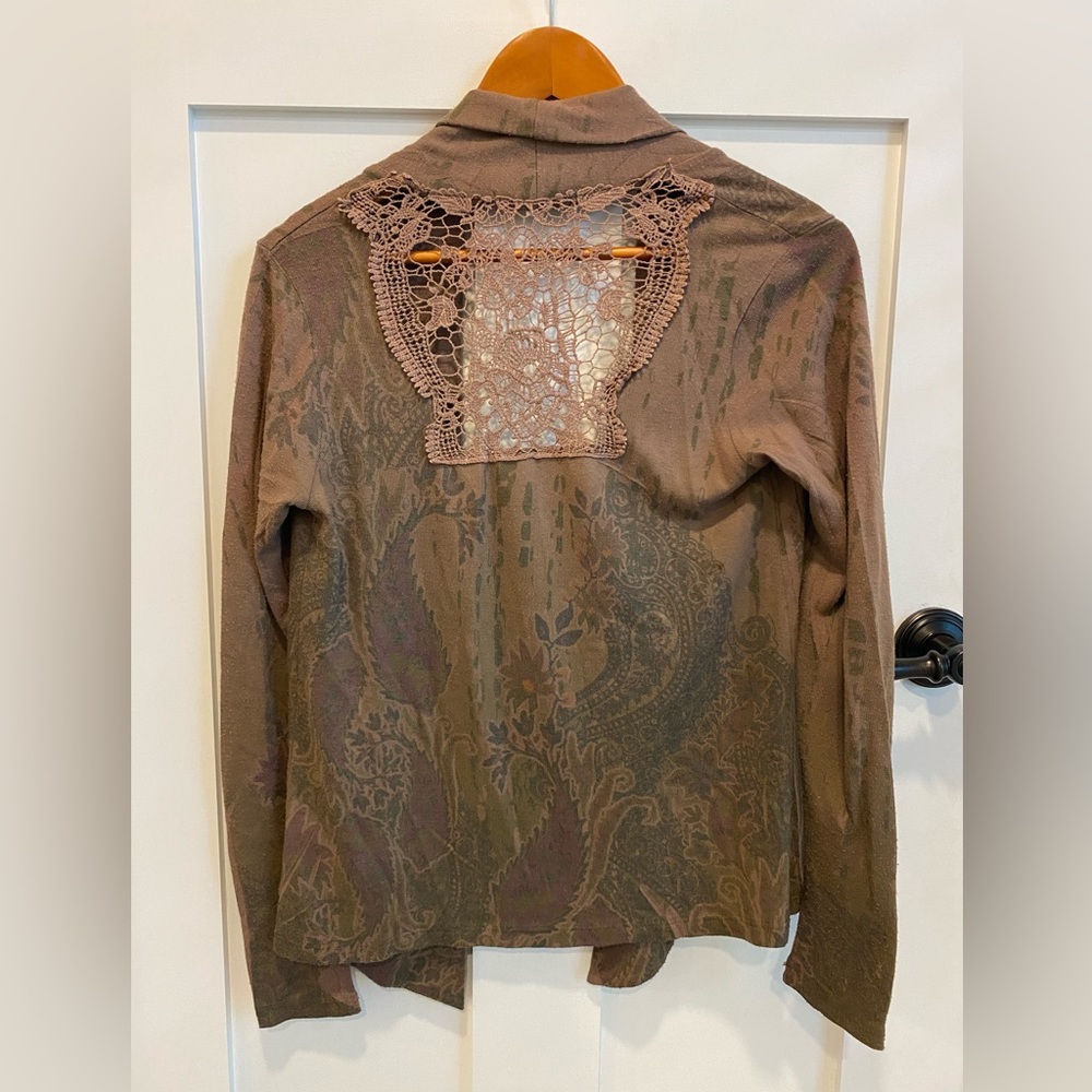 Julie’s Closet Vintage Long Sleeve shirt with Lace Back